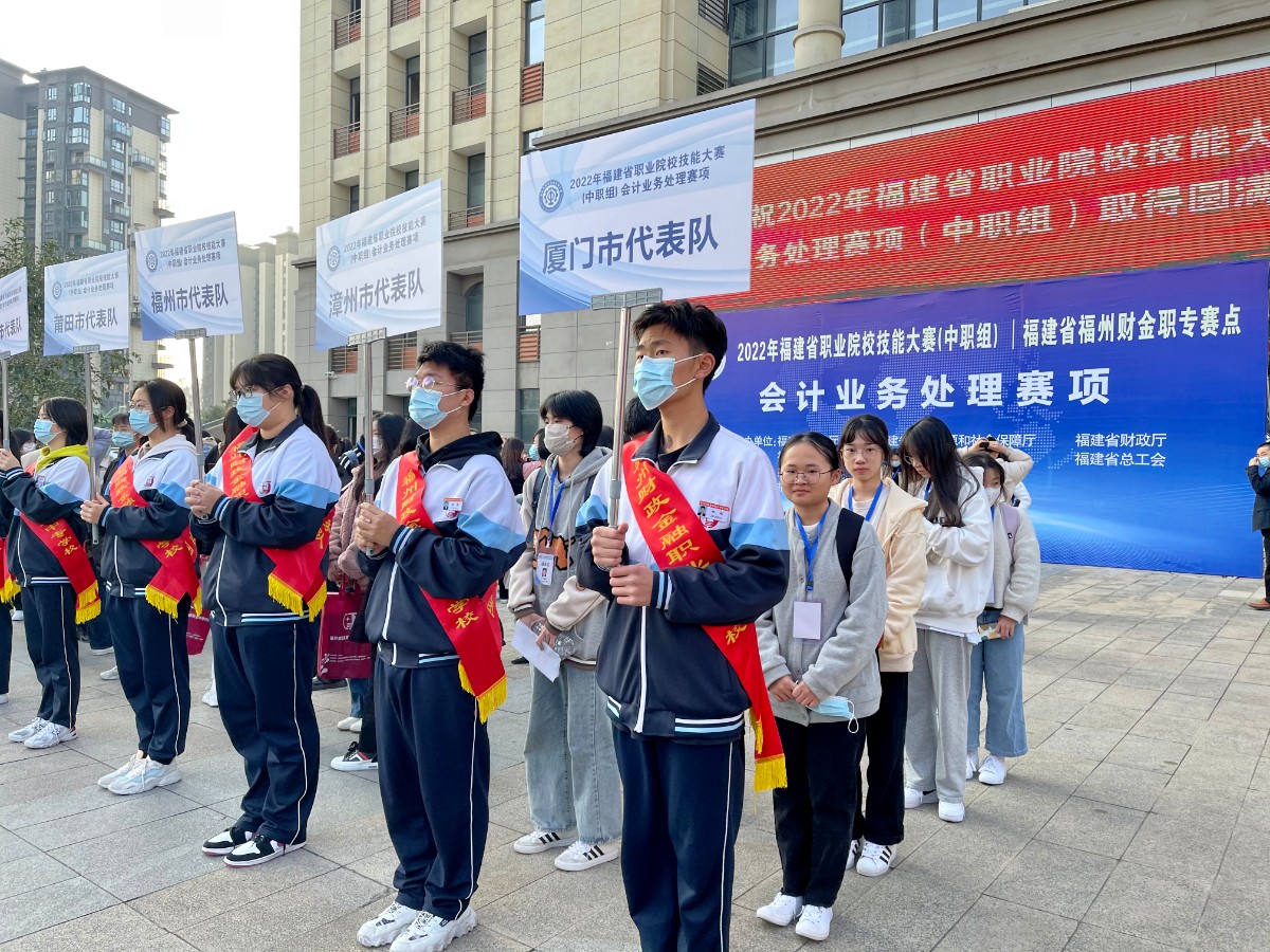 ff4d060b55cca0ae9aee199e52ae2e1.jpg