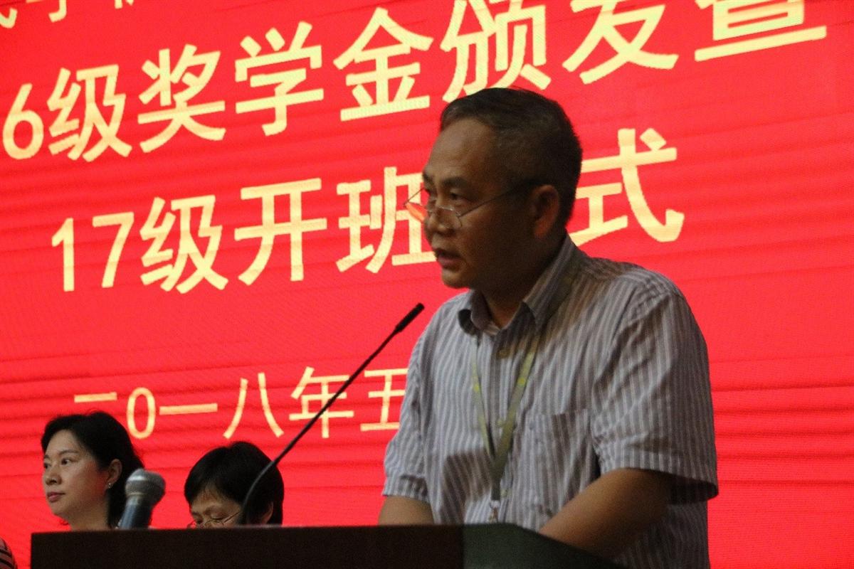 C:\Users\dell\Desktop\新建文件夹 (5)\新建文件夹 (3)\2.jpg