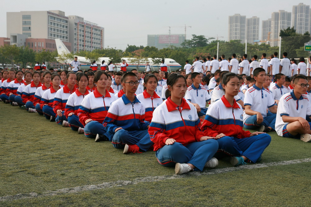 C:\Users\Administrator\Desktop\军训会操照片\军训会操照片\IMG_2835.JPG