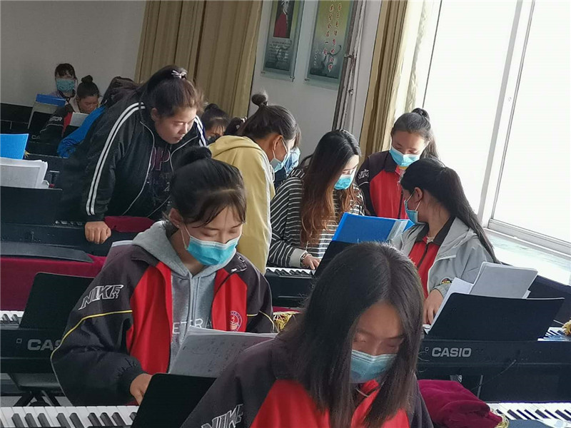 2.上课照片.jpg