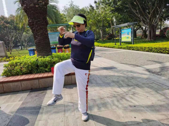 潇洒健步还童年--记厦门工商旅游学校春季健步行671.png