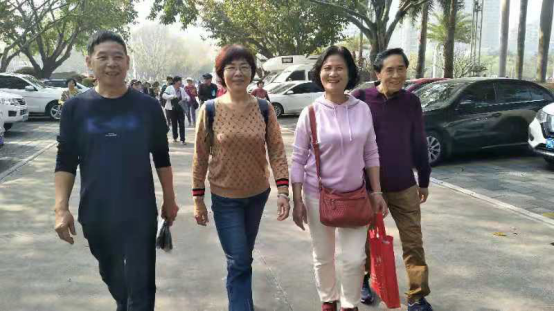 潇洒健步还童年--记厦门工商旅游学校春季健步行549.png