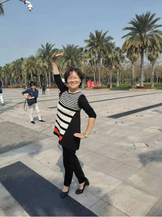 潇洒健步还童年--记厦门工商旅游学校春季健步行672.png