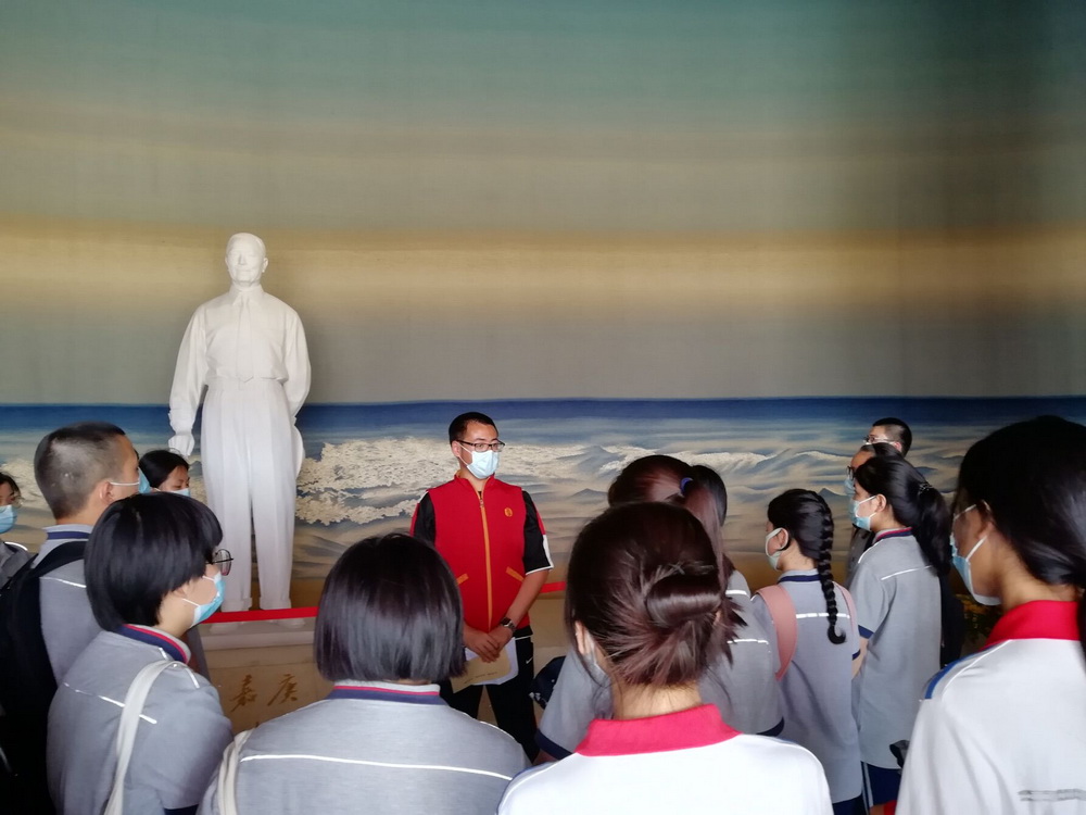20210522  业余党校学员参观陈嘉庚纪念馆 (4).jpg