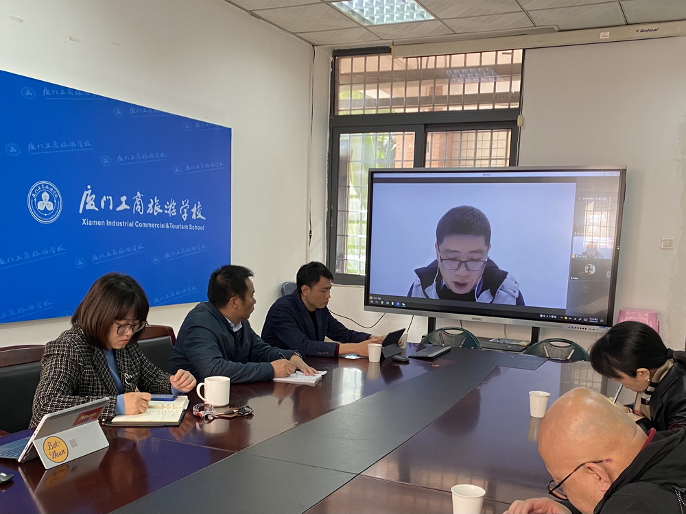 图3上海通用殷经理对AYE项目进行点评.jpg